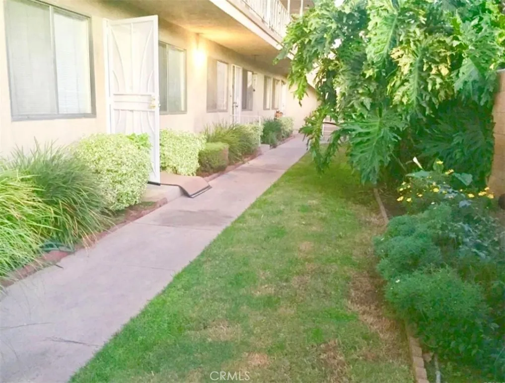 734 Linden 3, Long Beach, California 90813 home-pic-0